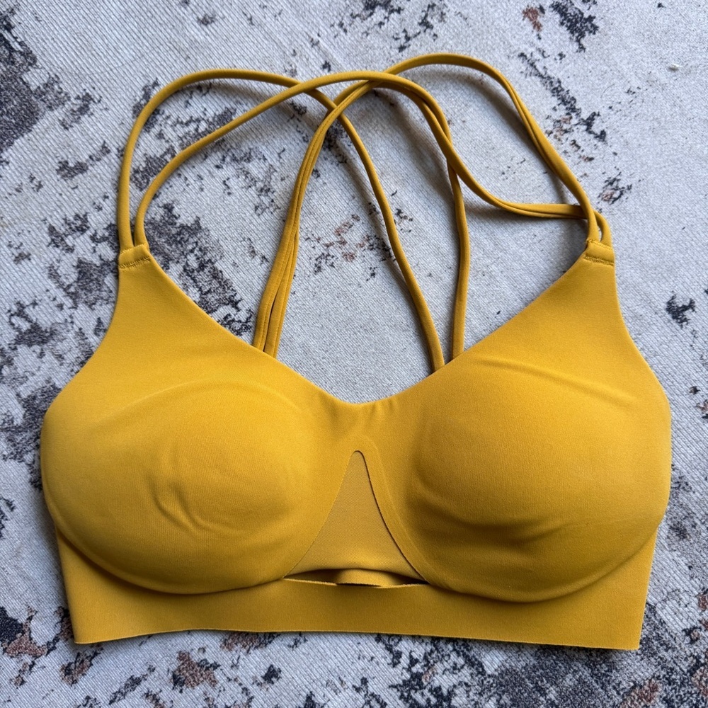 Victorias Secret VSX Elevate Strappy-Comfort Sports Bra - Extra Small - Gold - Picture 1 of 9